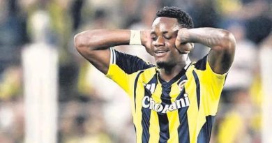 Fenerbahçe'de Değişim Tamamlandı Fenerbahçe Futbol AŞ'de Beklenen Genel Kurul Gerçekleştirildi</