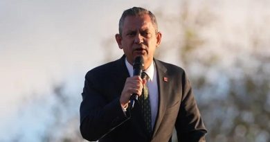 Here is the rewritten text in Turkish: Lütfü Savaş'tan Özgür