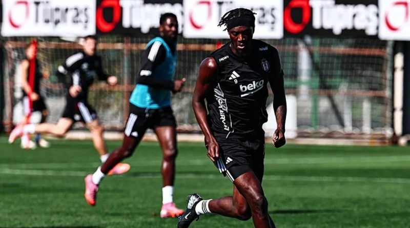 Beşiktaş'ta Fenerbahçe Derbisinin Hazırlıkları Sürüyor! Futbolcular, Cumhuriyet Bayramını Kutladı <