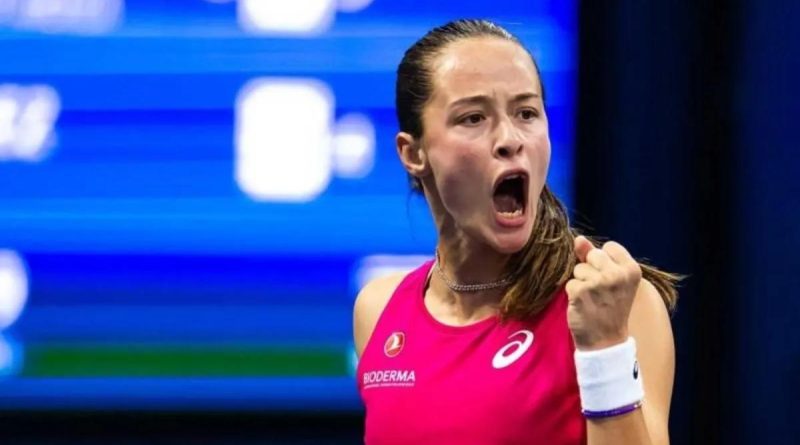 Here is the rewritten text in Turkish: Milli Tenisçi Zeynep