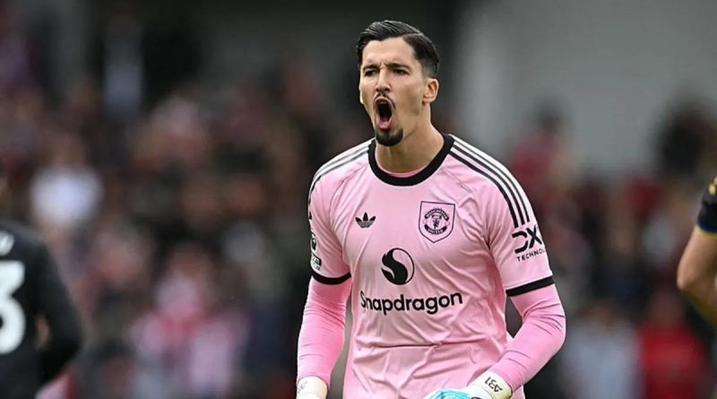 Here is the rewritten text in Turkish: Başlık: Manchester United