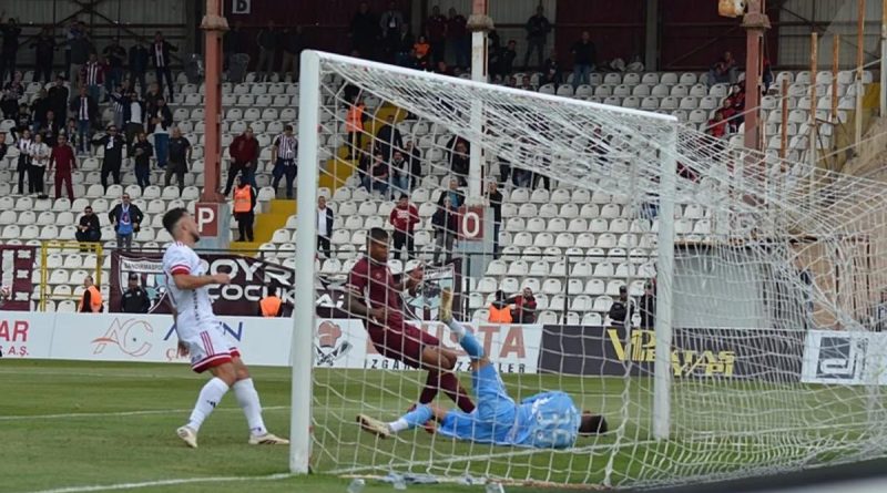 Here is the rewritten text in Turkish: Başlık: Bandırmaspor, Ümraniyespor'u