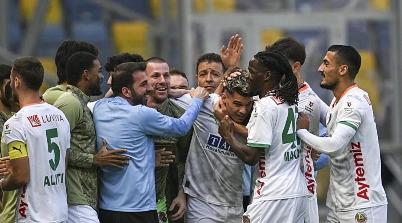 Here is the rewritten text in Turkish: Başlık: Ianis Hagi'nin