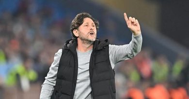 Trabzonspor, Fatih Tekke'nin İmzasını Atıyor Trabzonspor, Sahada Kendini Geliştiriyor</h2