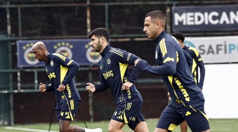 Fenerbahçe, Hazırlıklarını Sürdürüyor Fenerbahçe, Hazırlıklarını S