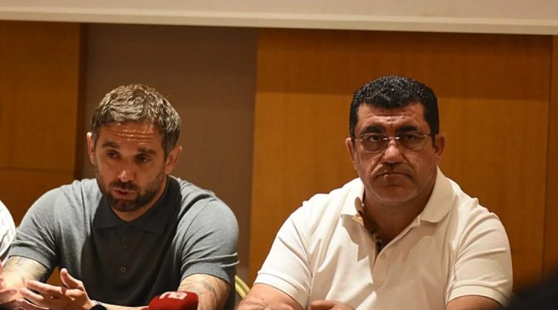 Başlık: Kayserispor'un Yeni Teknik Direktörü Radomir Djalovic'le İntense Çalışma Kayserispor'un