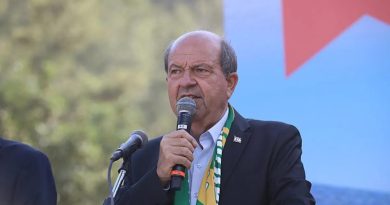 Here is the rewritten text in Turkish: Başlık: KKTC Cumhurbaşkanı