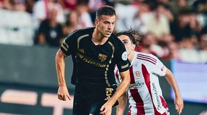 Kayserisporlu Benes'in Cezası Belli Oldu Kayserispor'un Orta Saha Oyuncusu Lazslo