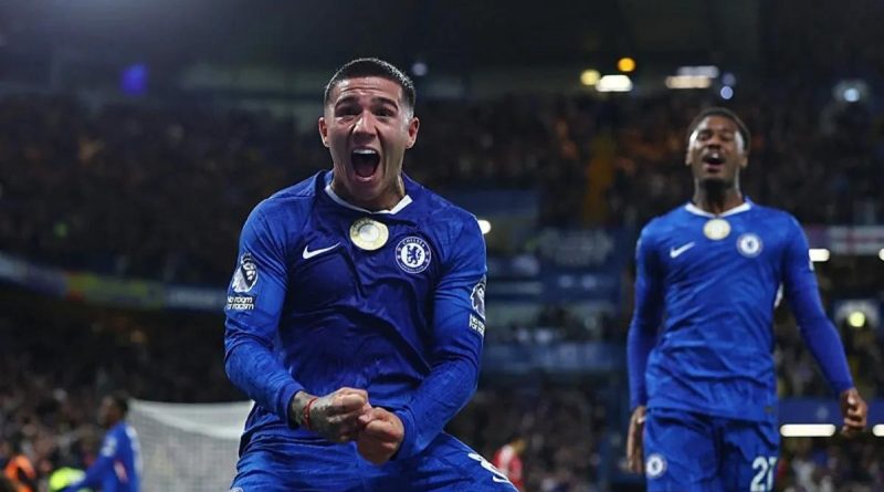 Here is the rewritten text in Turkish: Başlık: Liverpool, Chelsea'ye