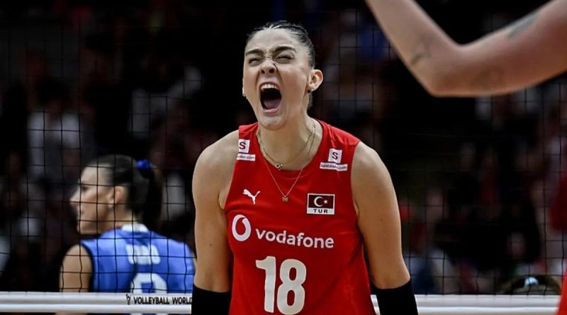 VakıfBank Kaptanı Zehra Güneş'ten Yeni Transfer Boskovic'e Övgü VakıfBank Kapt