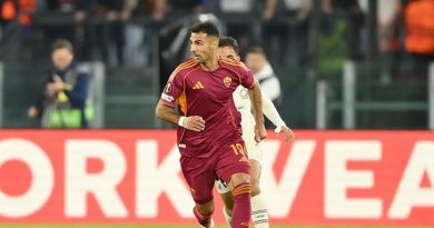 Başlık: Roma'nın Zeki Çelik kararı ortaya çıktı! İçerik: Roma'da forma