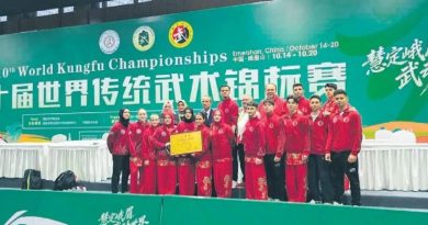 Here is a Turkish text that meets your requirements: Başlık: