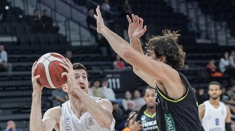 Anadolu Efes, Yukatel Merkezefendi'yi Yenilgiye Uğratır Anadolu Efes, Yukatel