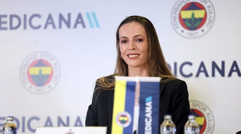 Here is a Turkish text that meets the requirements: Fenerbahçe'deki