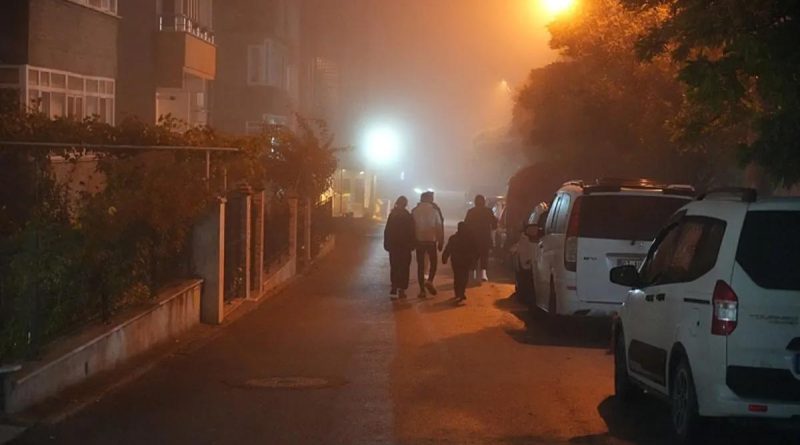 Here is a Turkish text that meets your requirements: Balıkesir'de