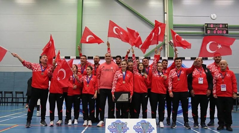 Here is the rewritten text in Turkish: Başlık: Kadın Goalball