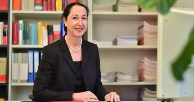 Here is the rewritten text in Turkish: Başlık: Belediye Başkanı