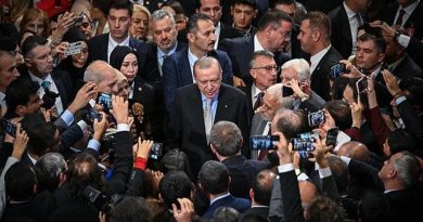 Here is the rewritten text in Turkish: Başlık: F-35'lerin parasını