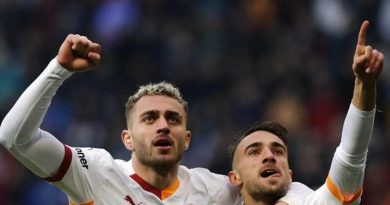 Here is a Turkish text that meets your requirements: Galatasaray'ın