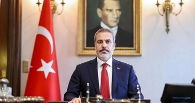 Here is the requested content in Turkish: Başlık: Cumhurbaşkanlığı Kutlama