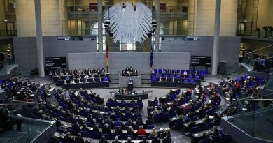 Here is the rewritten text in Turkish: Başlık: Almanya'da Vatandaşlık