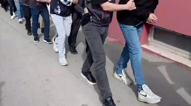 Here is the requested output: Başlık: Borsa İstanbul'da Manipülasyon: 9