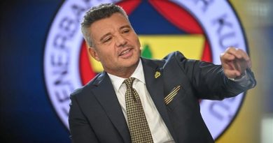 Fenerbahçe'de İletişim Koordinatörü Ayrılığı Açıkladı Fenerbahçe'de Futbol