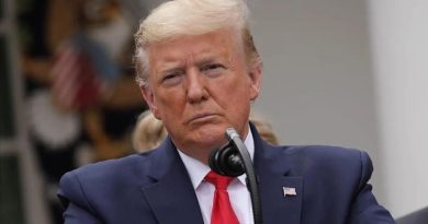 Başlık: Trump: Çin ile Ticaret Savaşındayız İçerik: Trump: Çin ile