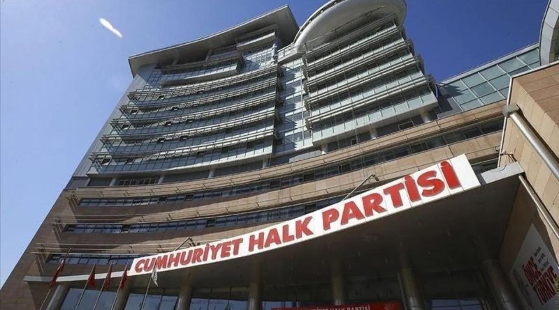 Başlık: CHP'de yeni 'İzmir' krizi! Parti içi demokrasi büyük yara