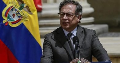 Başlık: Kolombiya, Trump'a Sert Tepki: Suçlamalar, Egemenliğimize Doğrudan Tehdit İçerik: