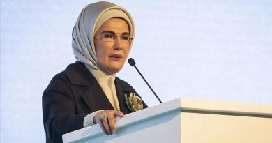 Başlık: Cumhurbaşkanının Eşi Emine Erdoğan Cumhuriyet Bayramını Kutladı Cumhurbaşkanının Eşi