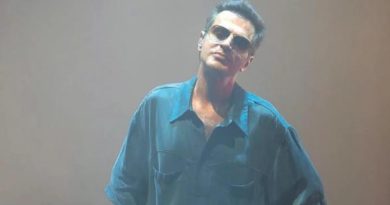 Başlık: Teoman'dan Kırılganlar Kralı Albümü: Bir Kapanış Noktası Teoman'dan "Kırılganlar