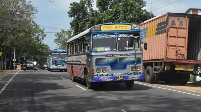 Hindistan'da Facia: Motosiklet Otobüse Çarptı, 25 Kişi Yanarak Can Verdi