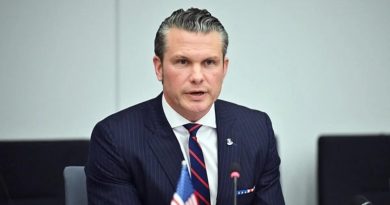 Başlık: ABD, Uluslararası Sularda Uyuşturucu Teknesini Vurdu: 4 Ölü ABD