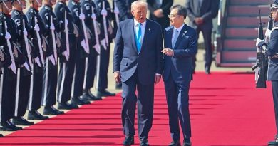 Başlık: Trump Asya Turunun Üçüncü Ayağında: Kuzey Kore Lideri İle