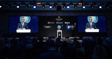 Here is a Turkish text that meets your requirements: Geleneksel