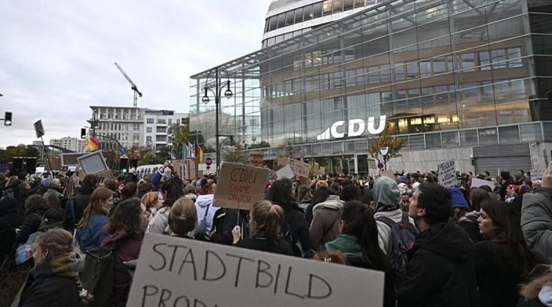Başlık: Almanya Başbakanı Merz: Protestoların Tepkisi Almanya Başbakanı Merz: