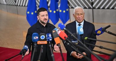 Başlık: Ukrayna Devlet Başkanı Zelenskiy: Toprak Tavizi Vermeyeceğiz İçerik: Ukrayna</strong