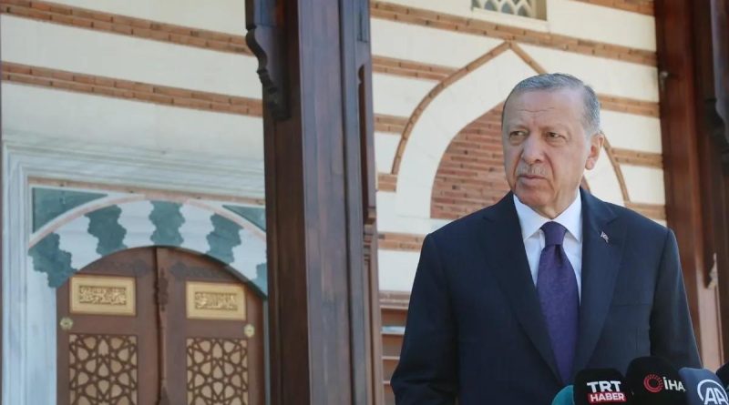 Cumartesi Namazında Erdoğan'la Buluştu Cumartesi Namazına Katılan Başkan Erdoğan</h