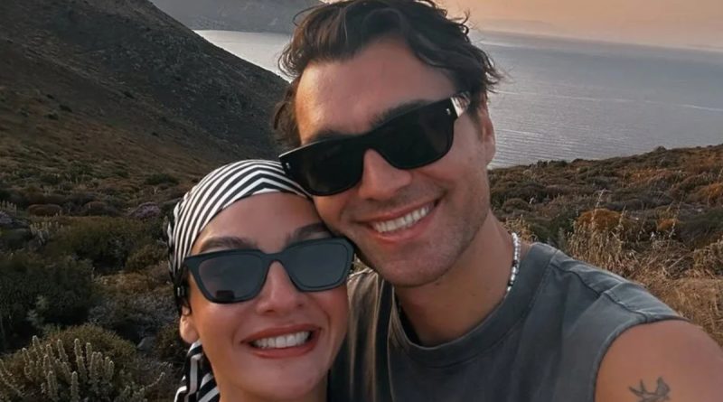 Başlık: Türkiye'nin En Sevdiği Oyuncusu Hakan Kurtaş'ı Geçmişe Götüren Paylaşım