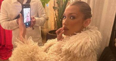 Manken Bella Hadid Geri Döndü! Manken Bella Hadid, Paris Moda