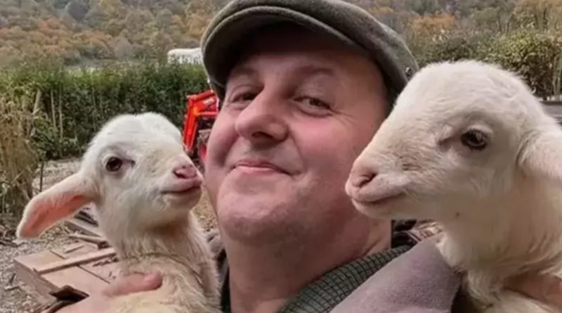 Here is the rewritten text in Turkish: Başlık: İlker Ayrık'ın