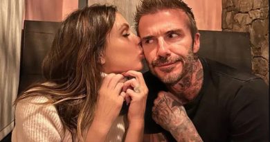 Here is the requested text in Turkish: Victoria Beckham, David