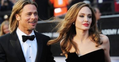Başlık: Angelina Jolie, Brad Pitt'ten Boşanmasına Yol Açan 'Acı Verici'