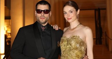 Here is the rewritten text in Turkish: Başlık: Akın Akınözü,