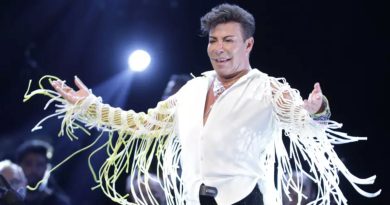 Here is a Turkish-only text that meets your requirements: Fatih