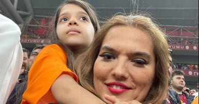 Demet Akalın'ın Kızı Dans Etti: Annenin Sahnesinde Performans Demet Akalın'ın