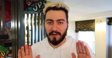 Enes Batur'un yakın dostu Berkcan konuştu: Özel hayatın paylaşılması yanlış