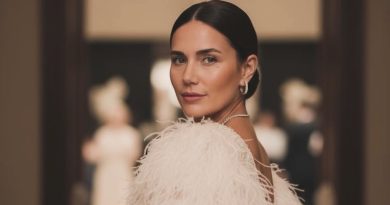 Here is the rewritten content in Turkish: Başlık: Buse Varol'un