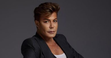 Here is the rewritten text in Turkish: Başlık: Fatih Ürek'in